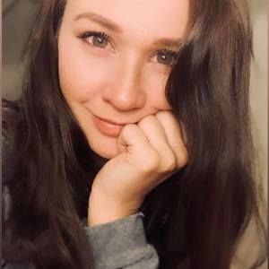 Meet your Posher, Monique